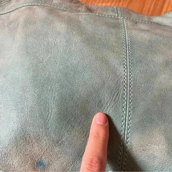 HOBO blue suede leather shoulder wrist bag with gold hardware removable straps - Picture 5 of 13